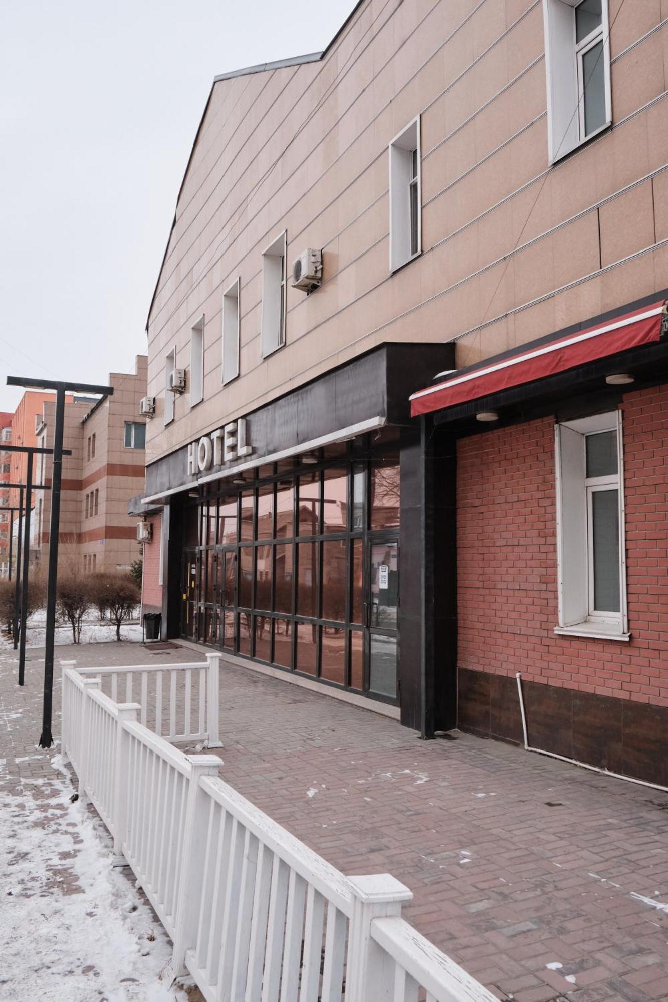 Hotel Europa Semey Extérieur photo