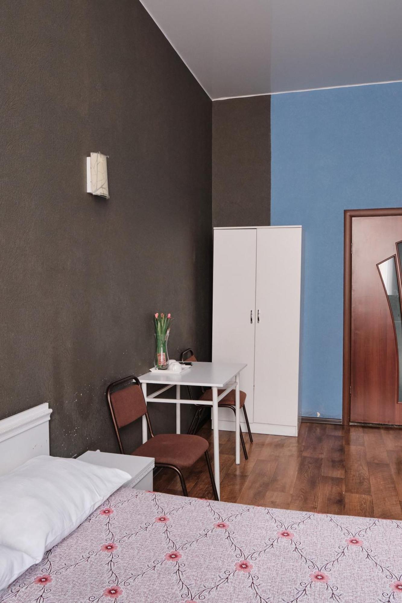 Hotel Europa Semey Extérieur photo